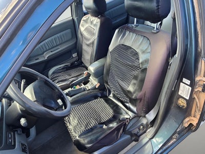 1999 Nissan Maxima Base