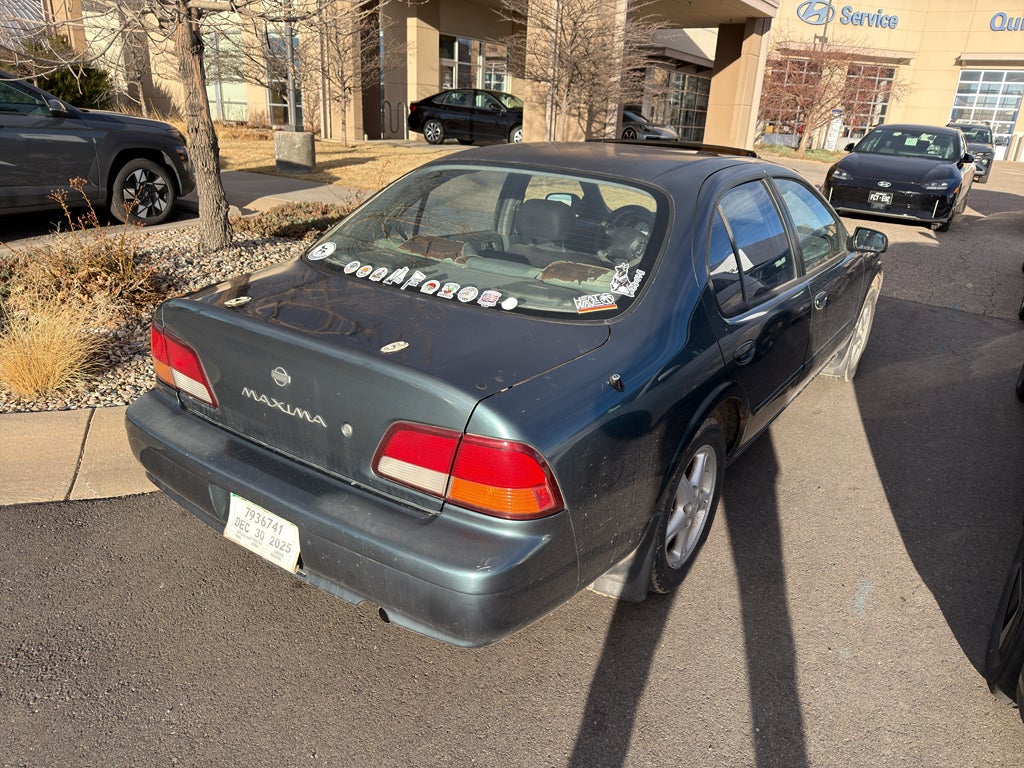 1999 Nissan Maxima Base