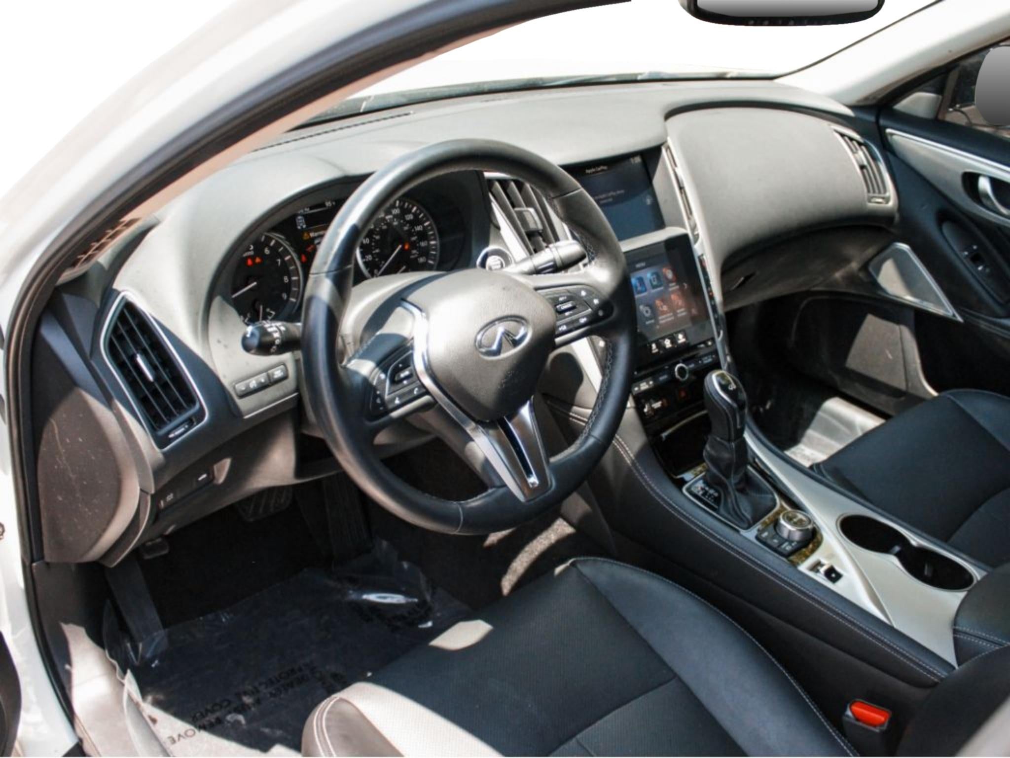 2023 INFINITI Q50 LUXE