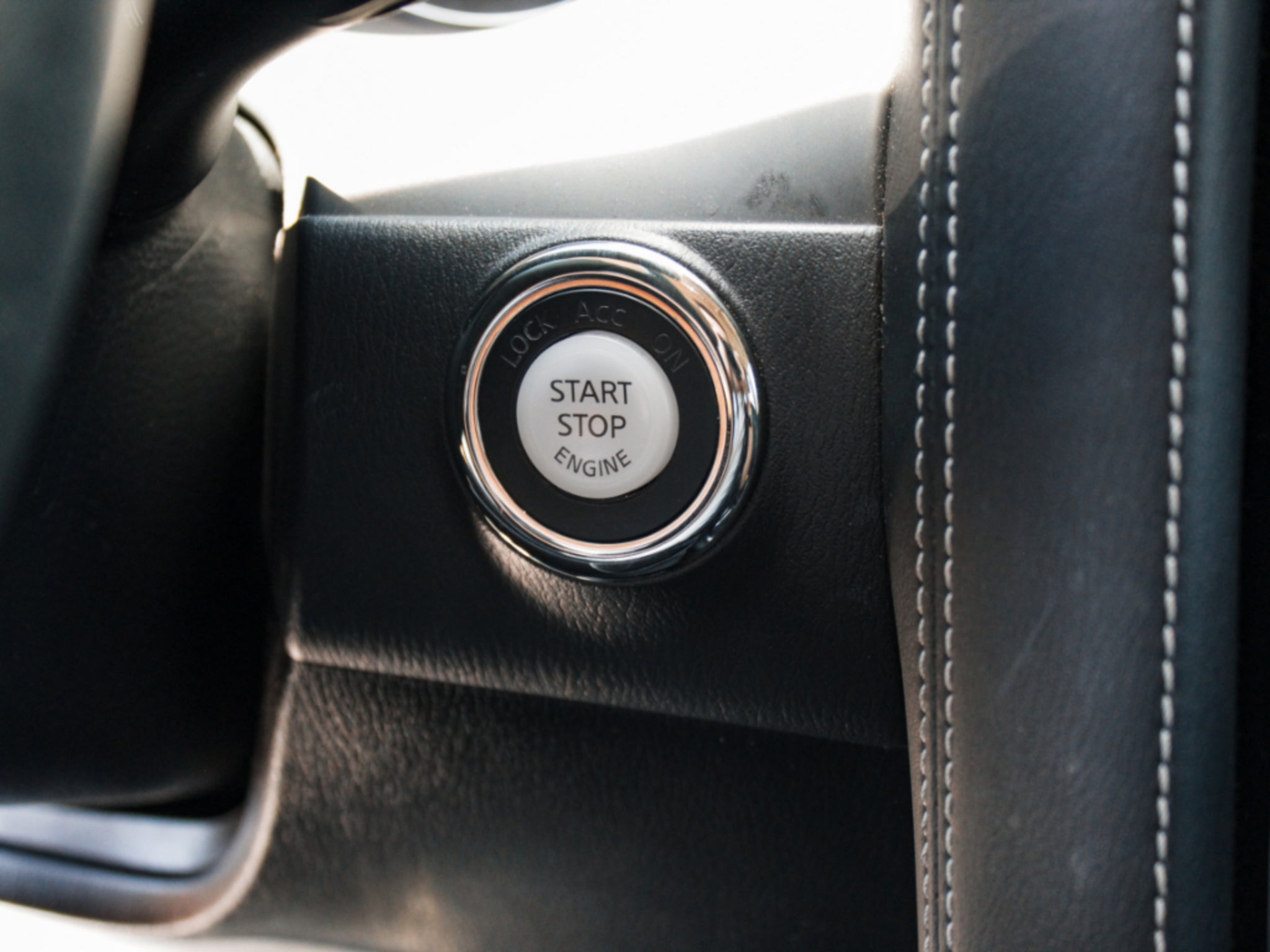 2023 INFINITI QX80 LUXE