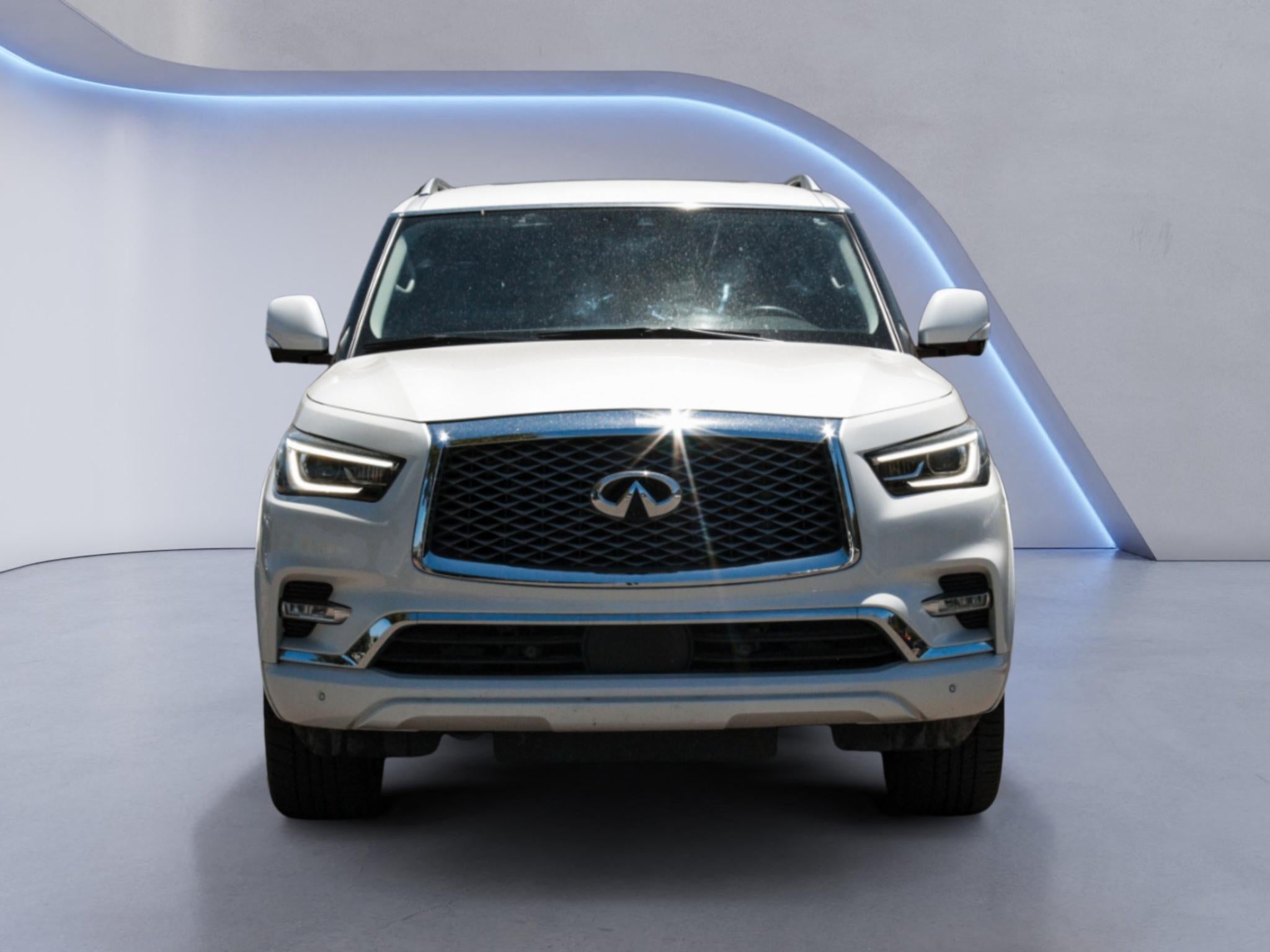 2023 INFINITI QX80 LUXE