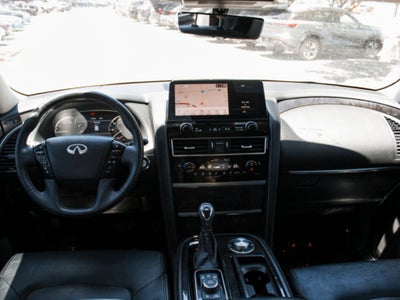 2023 INFINITI QX80 LUXE