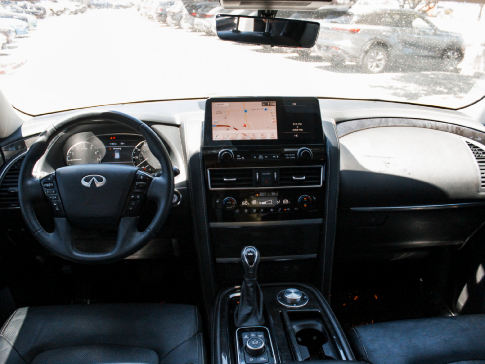2023 INFINITI QX80 LUXE