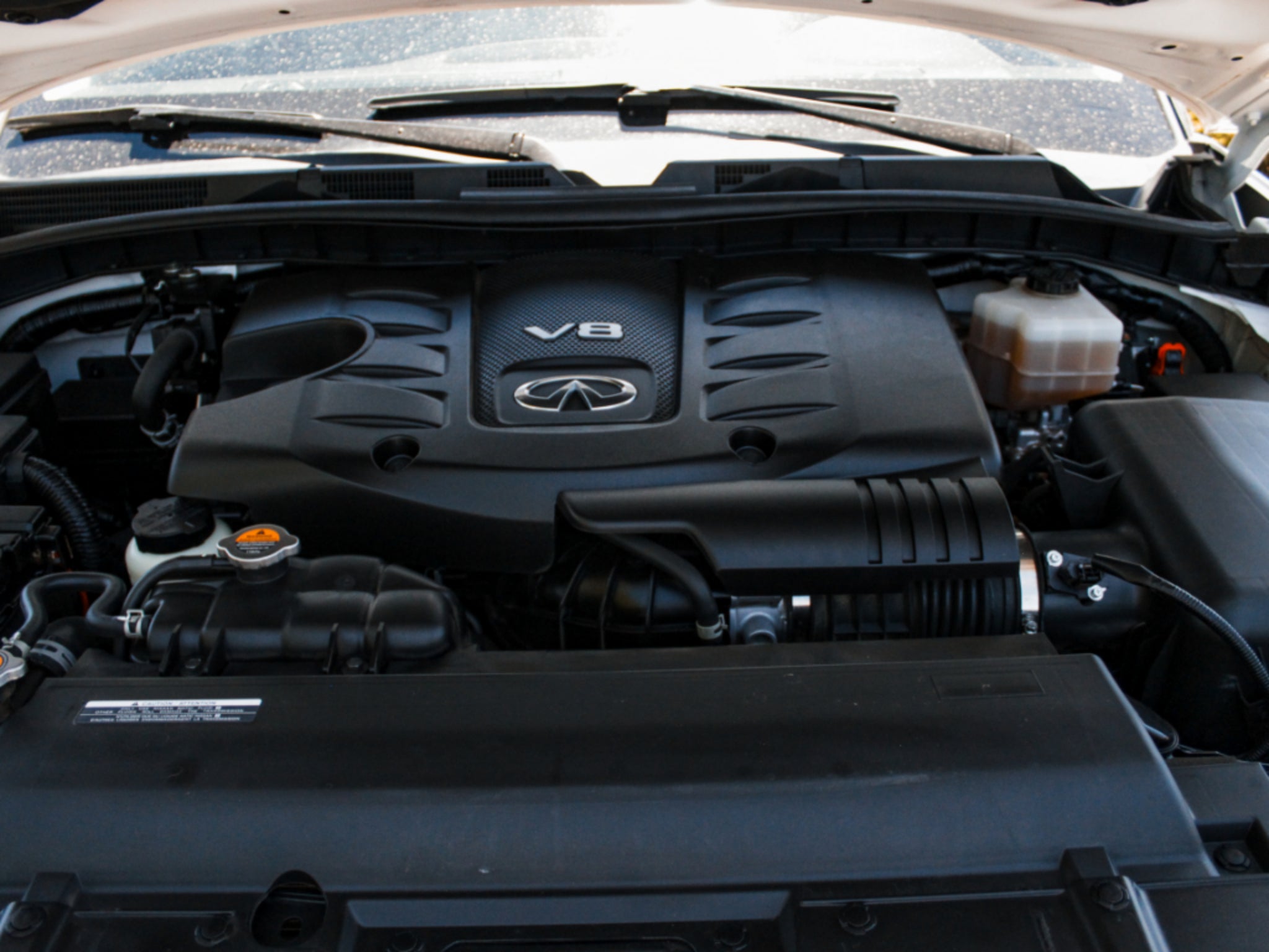 2023 INFINITI QX80 LUXE
