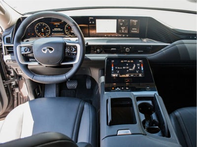 2025 INFINITI QX80 PURE