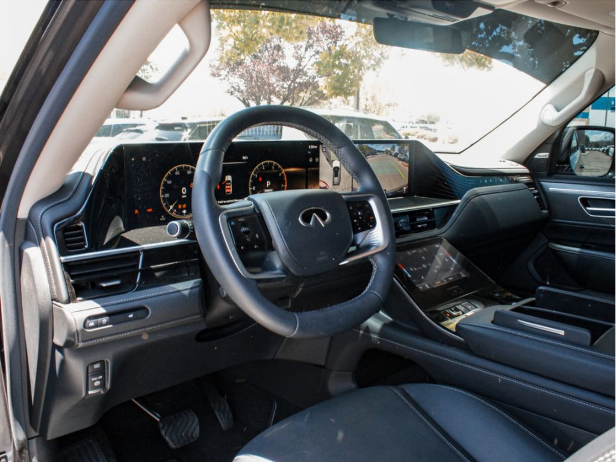 2025 INFINITI QX80 PURE