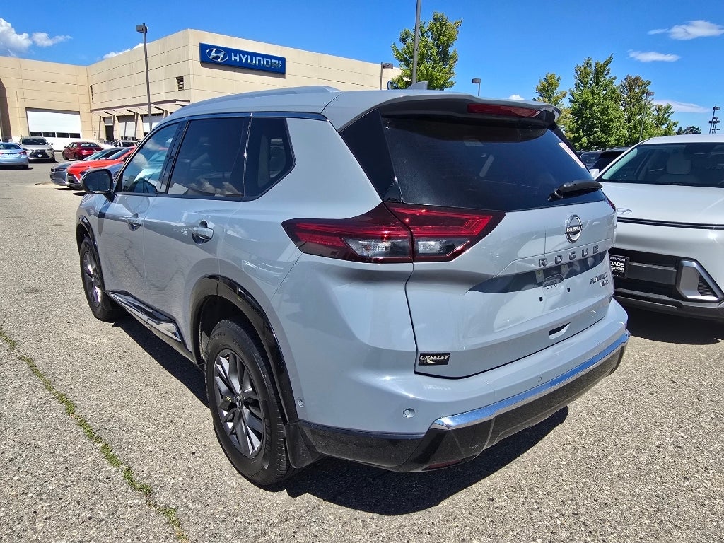 2024 Nissan Rogue Platinum