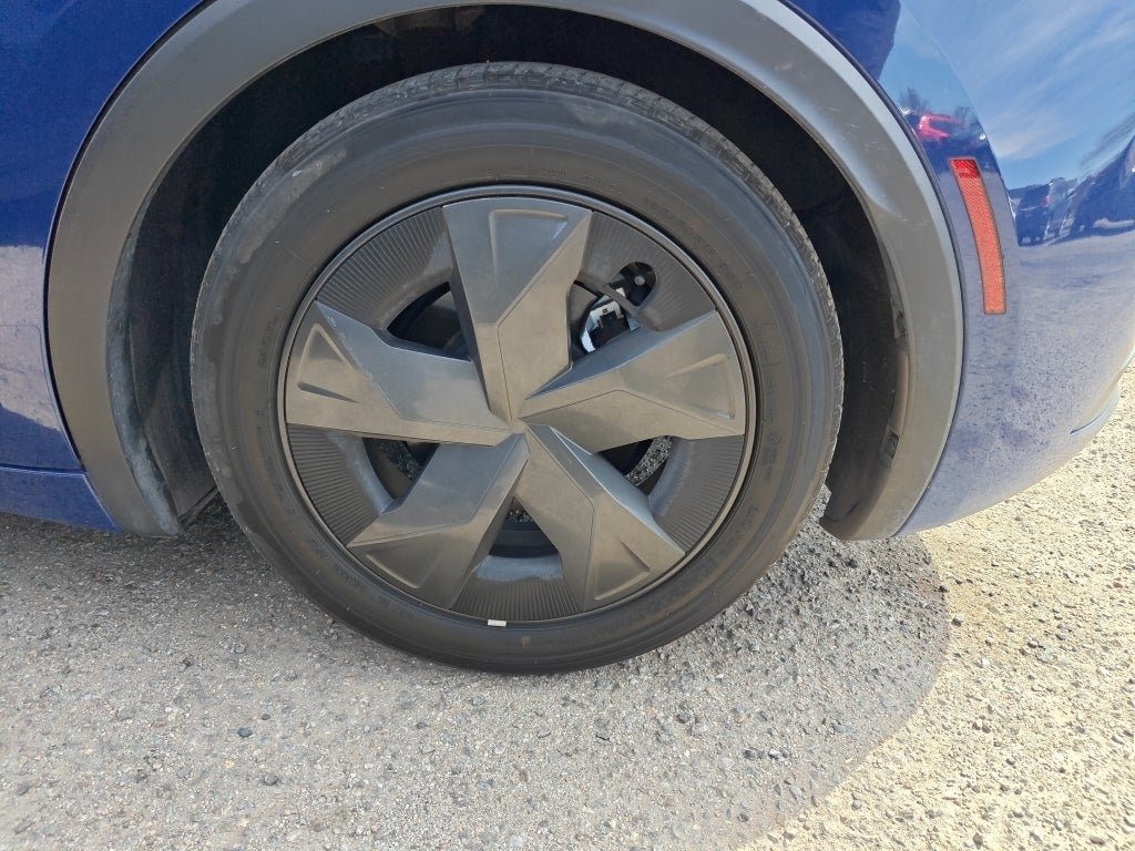 2023 Toyota Prius LE