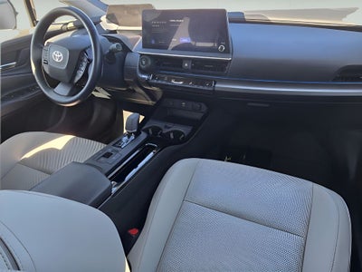 2024 Toyota Prius XLE