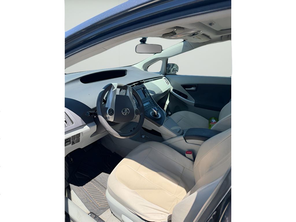 2010 Toyota Prius III