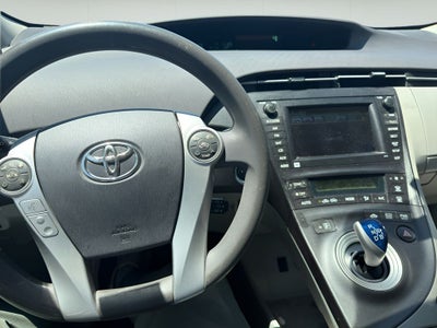 2010 Toyota Prius III