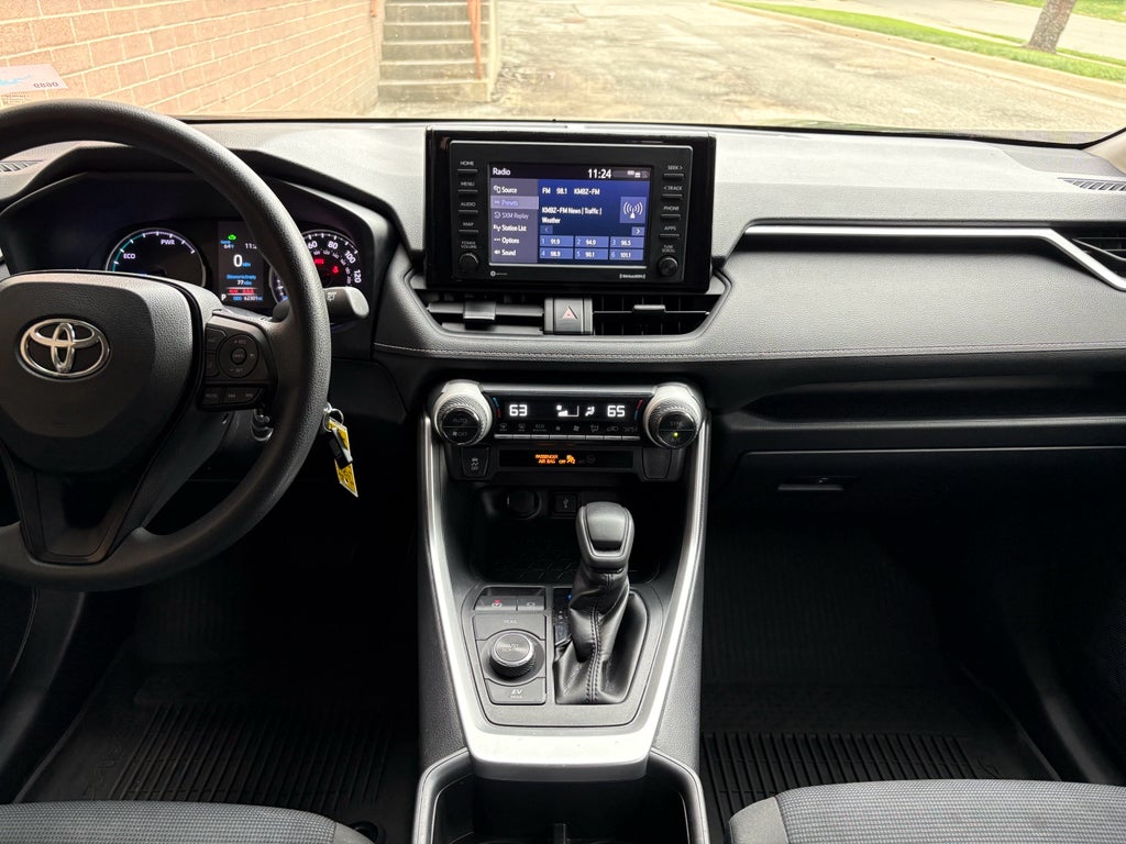 2022 Toyota RAV4 Hybrid LE