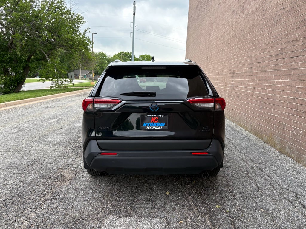 2022 Toyota RAV4 Hybrid LE