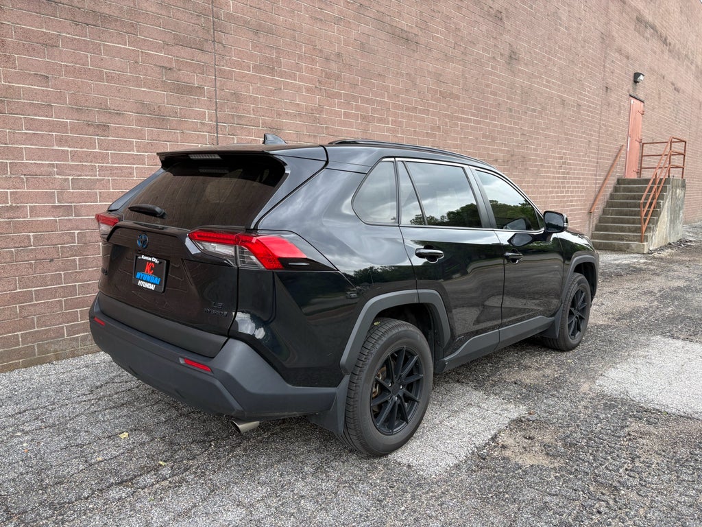 2022 Toyota RAV4 Hybrid LE