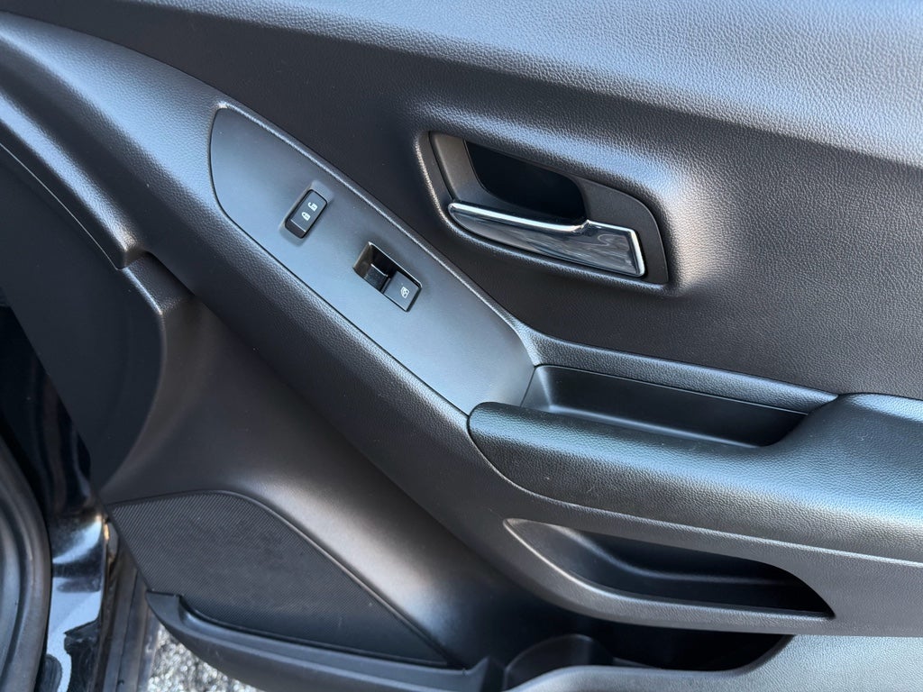 2022 Chevrolet Trax LS