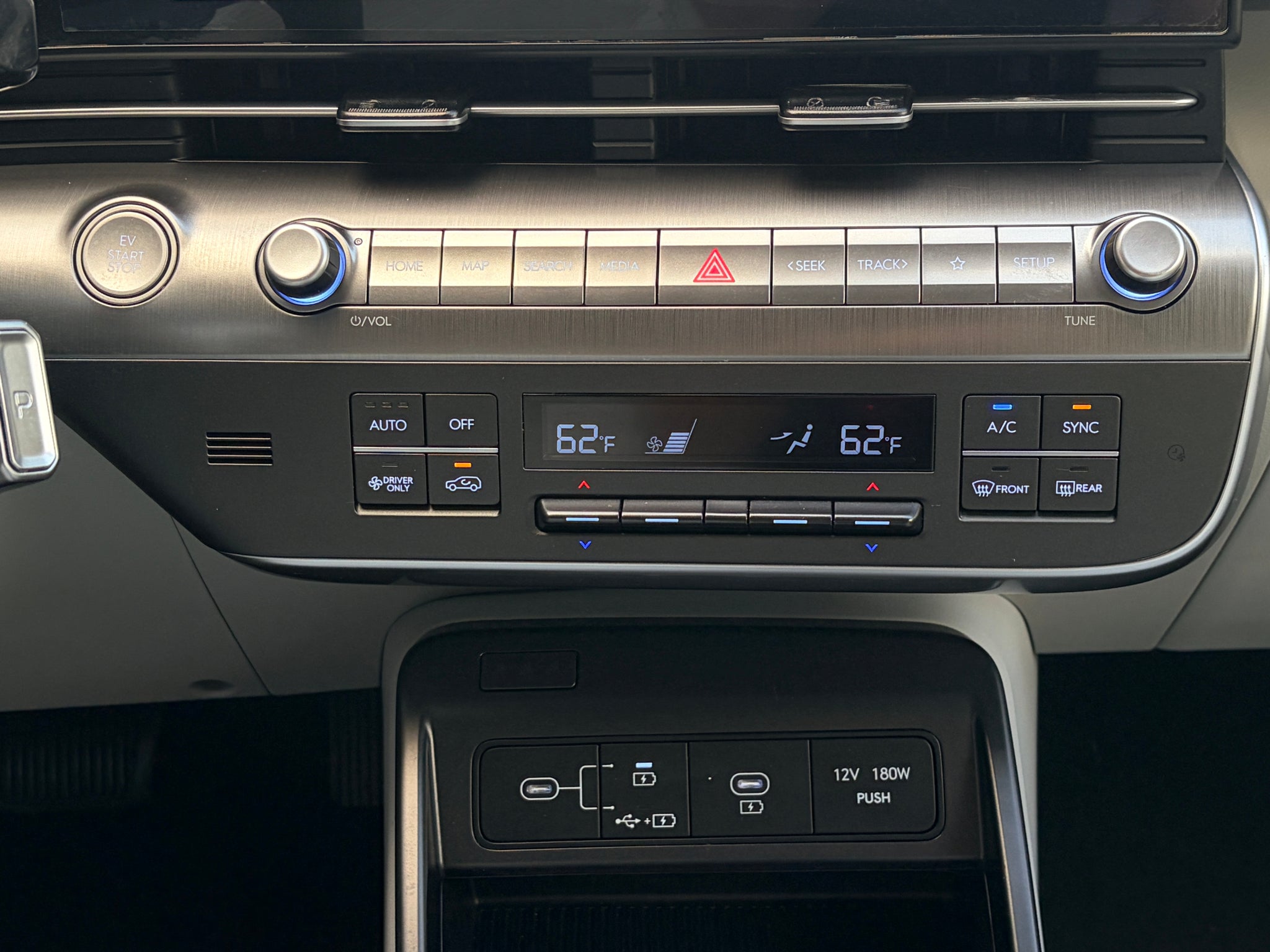 2024 Hyundai Kona Electric SEL