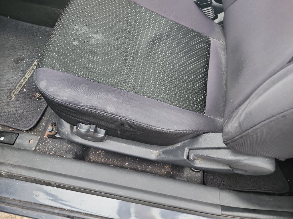 2010 Hyundai Accent 3-Door GS