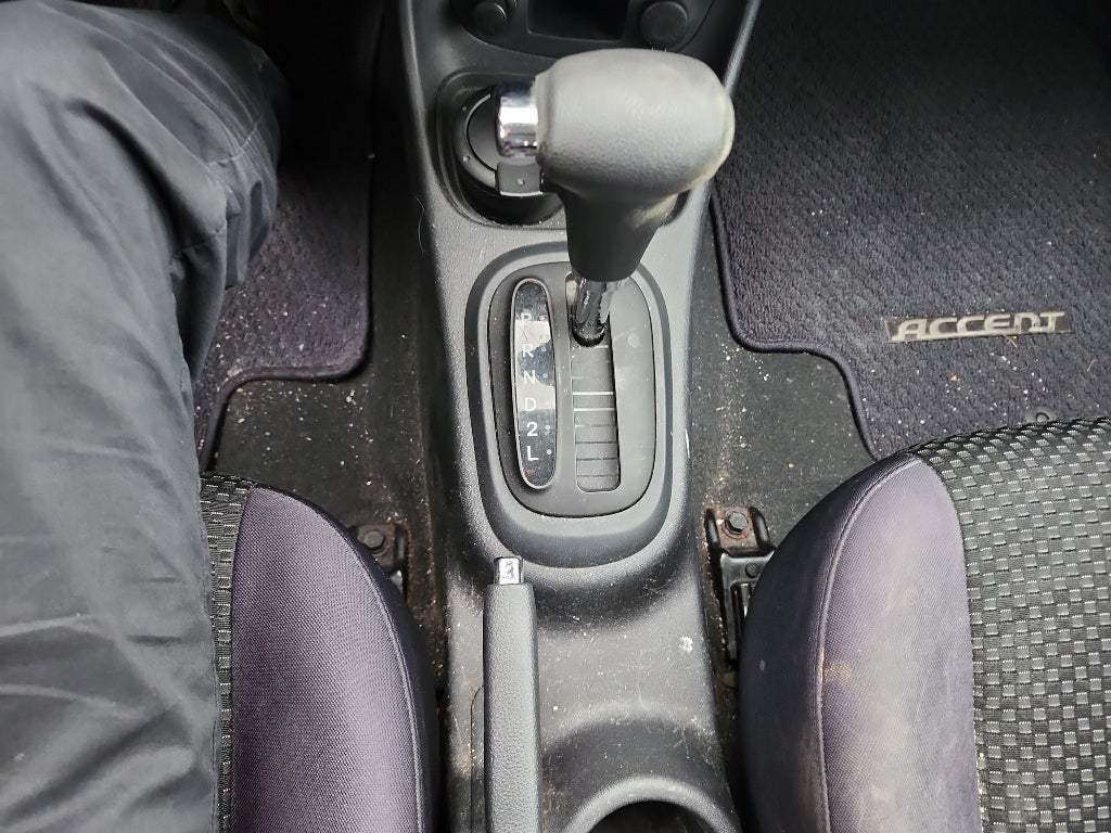 2010 Hyundai Accent 3-Door GS