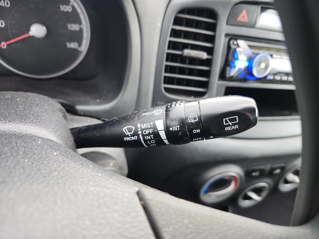 2010 Hyundai Accent 3-Door GS