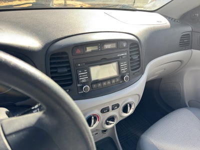 2010 Hyundai Accent 4-Door GLS