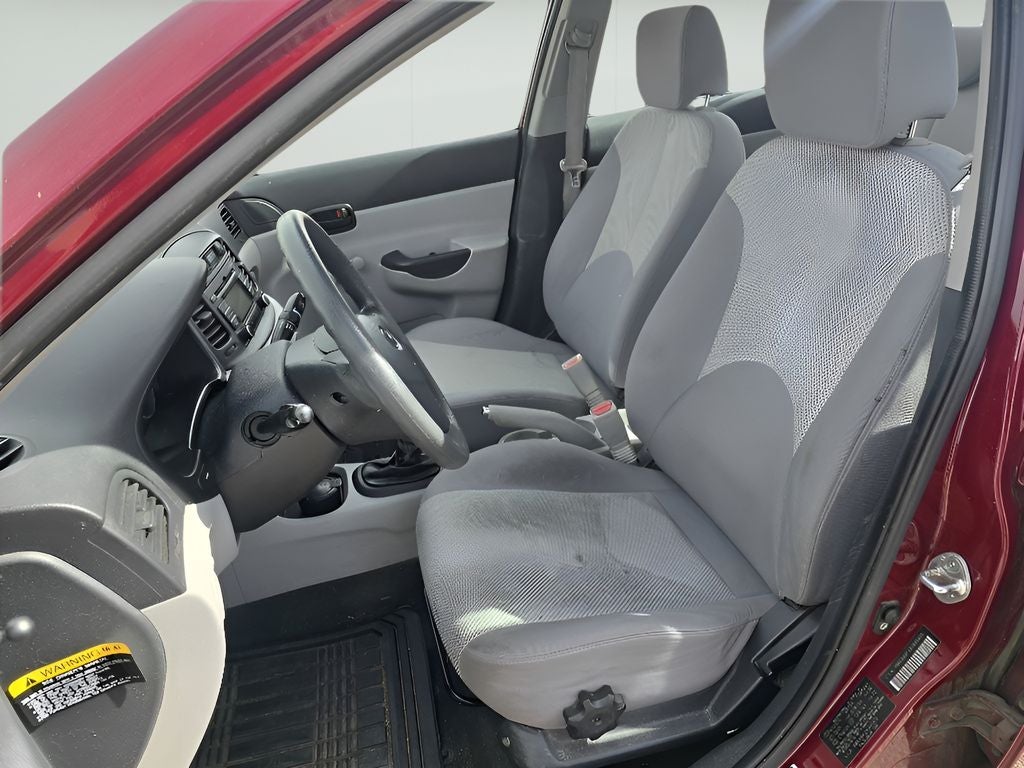 2010 Hyundai Accent 4-Door GLS