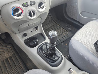 2010 Hyundai Accent 4-Door GLS