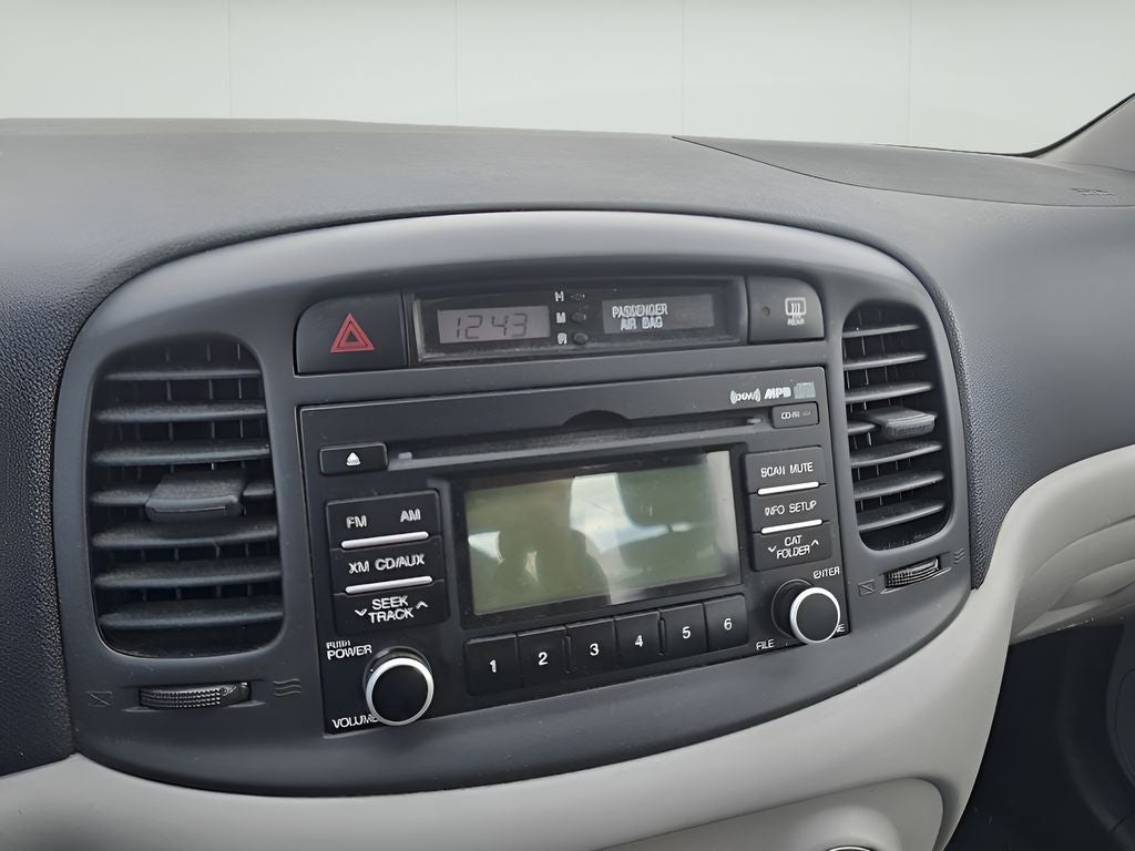 2010 Hyundai Accent 4-Door GLS
