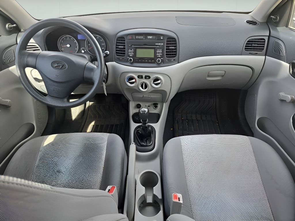 2010 Hyundai Accent 4-Door GLS