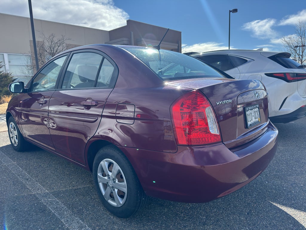 2010 Hyundai Accent 4-Door GLS