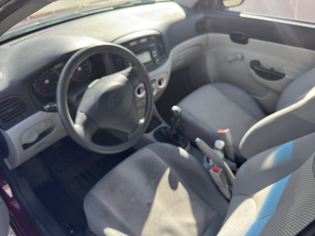 2010 Hyundai Accent 4-Door GLS