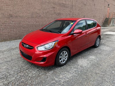2013 Hyundai Accent 5-Door GS