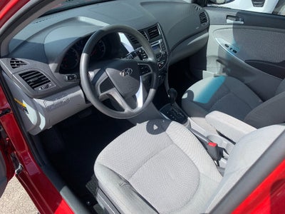 2013 Hyundai Accent 5-Door GS