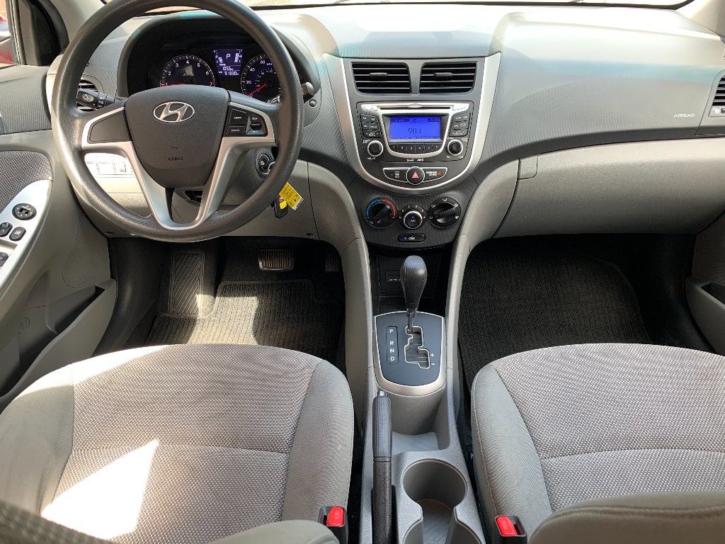 2013 Hyundai Accent 5-Door GS