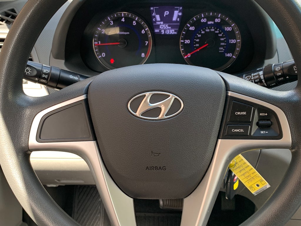 2013 Hyundai Accent 5-Door GS