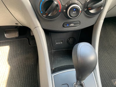 2013 Hyundai Accent 5-Door GS