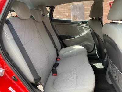 2013 Hyundai Accent 5-Door GS
