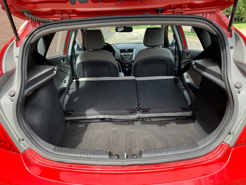 2013 Hyundai Accent 5-Door GS