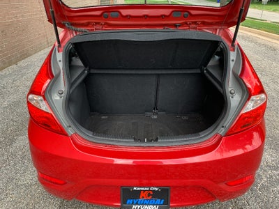 2013 Hyundai Accent 5-Door GS