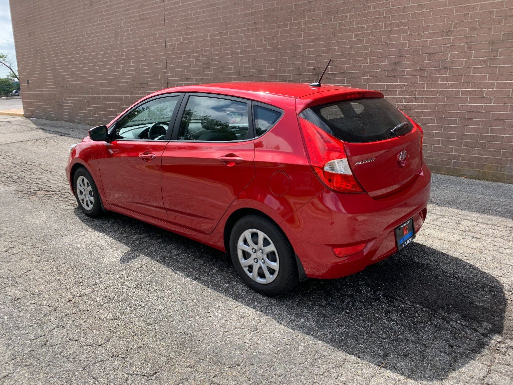 2013 Hyundai Accent 5-Door GS