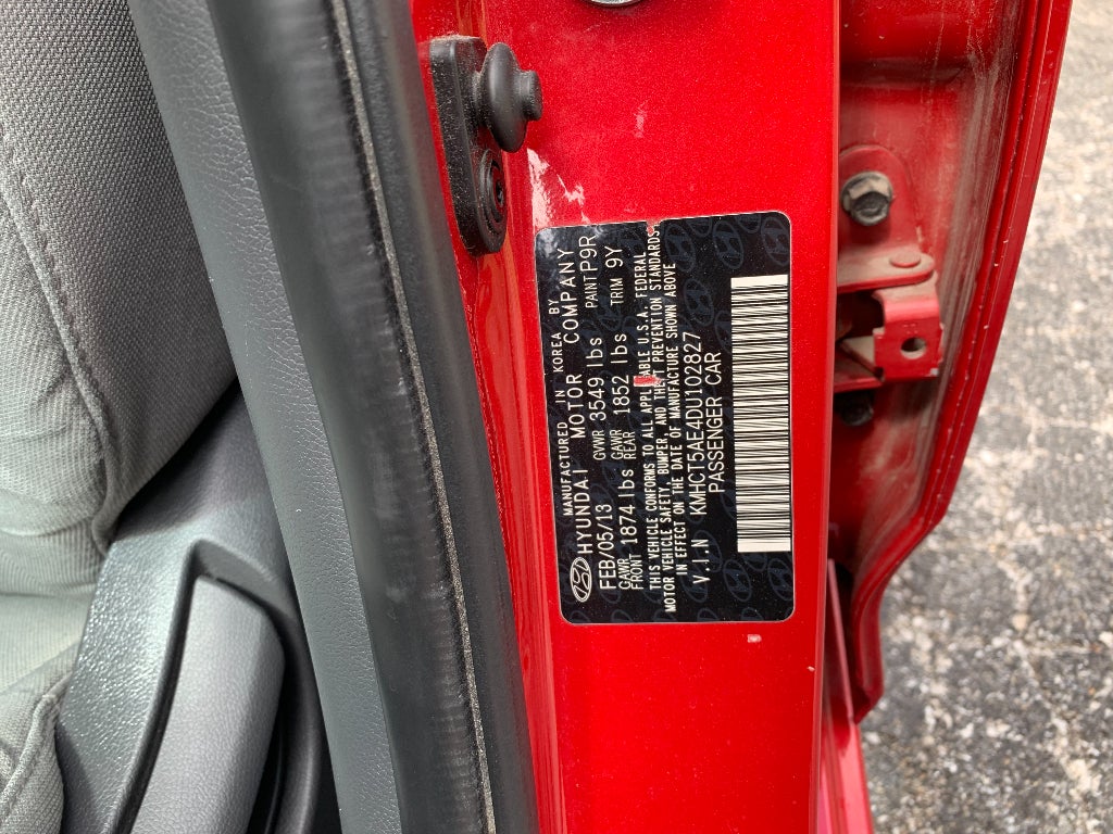 2013 Hyundai Accent 5-Door GS