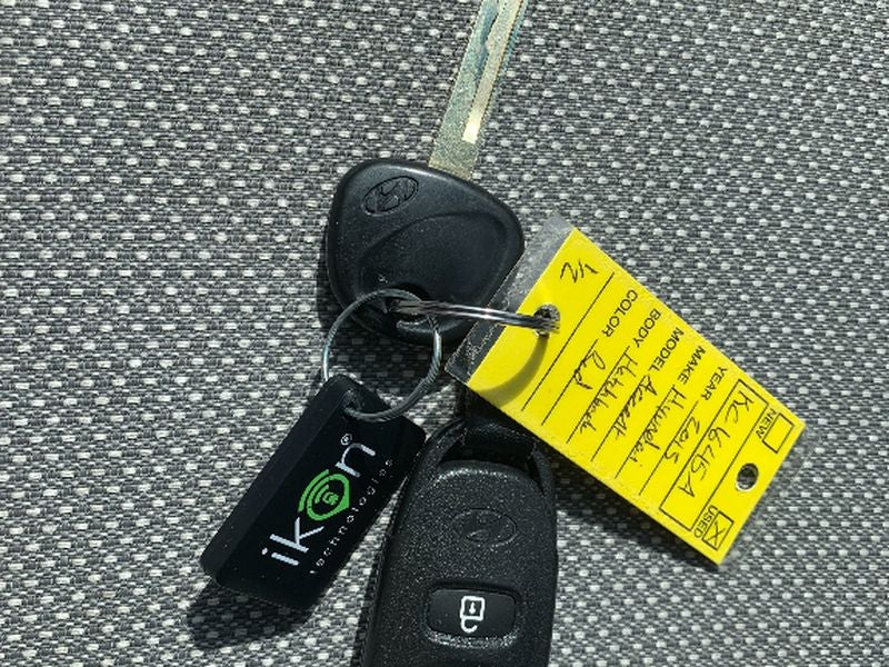 2013 Hyundai Accent 5-Door GS