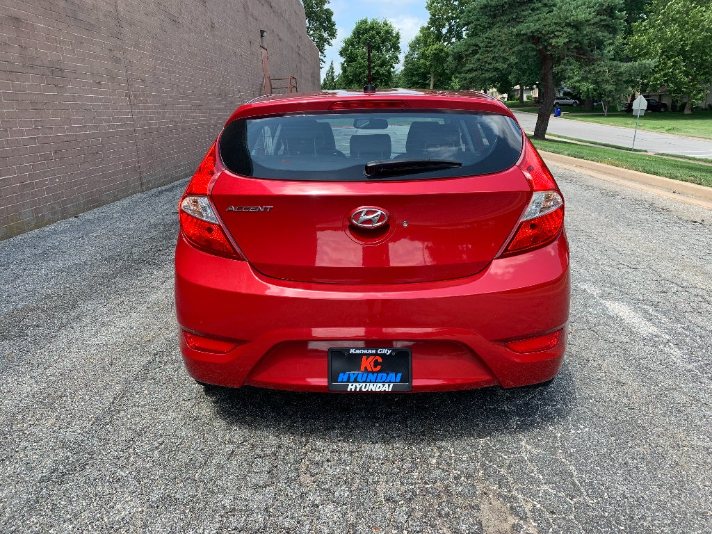 2013 Hyundai Accent 5-Door GS