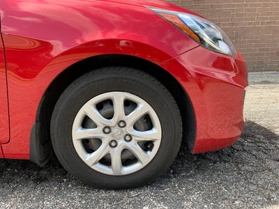 2013 Hyundai Accent 5-Door GS