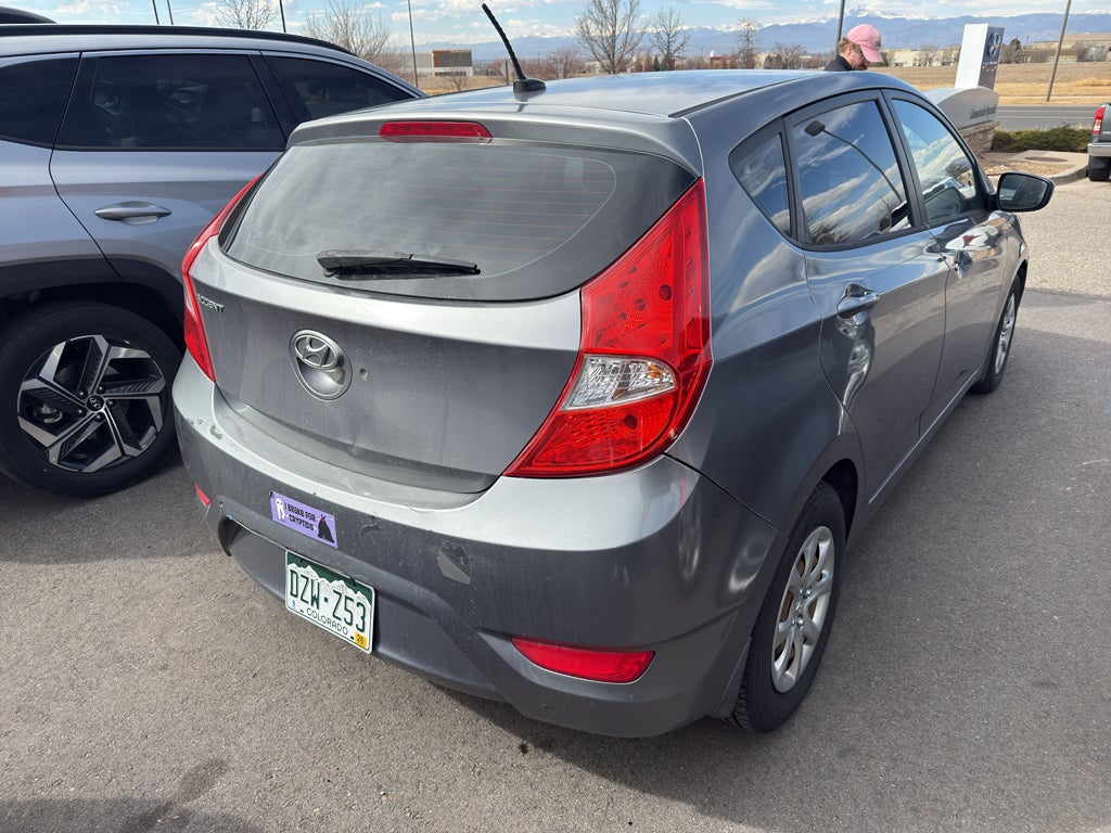 2014 Hyundai Accent 5-Door GS