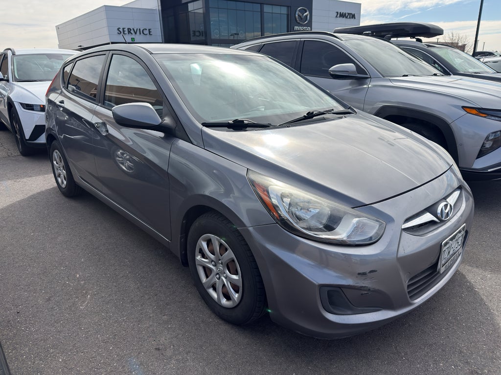 2014 Hyundai Accent 5-Door GS