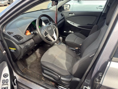 2014 Hyundai Accent 5-Door GS