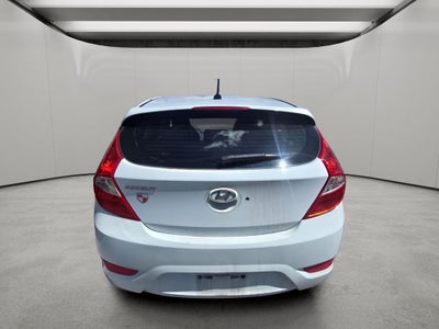 2012 Hyundai Accent 5-Door SE