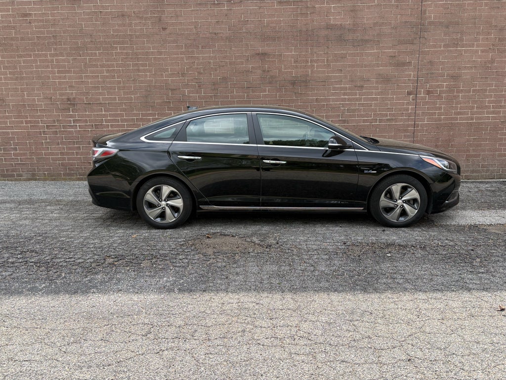 2016 Hyundai Sonata Plug-In Hybrid Limited w/Blue Pearl Interior