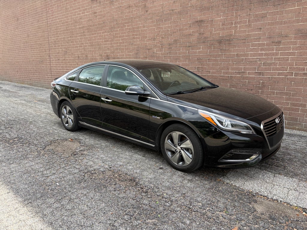 2016 Hyundai Sonata Plug-In Hybrid Limited w/Blue Pearl Interior