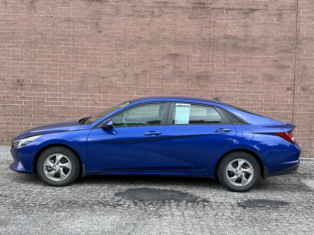 2023 Hyundai Elantra SE